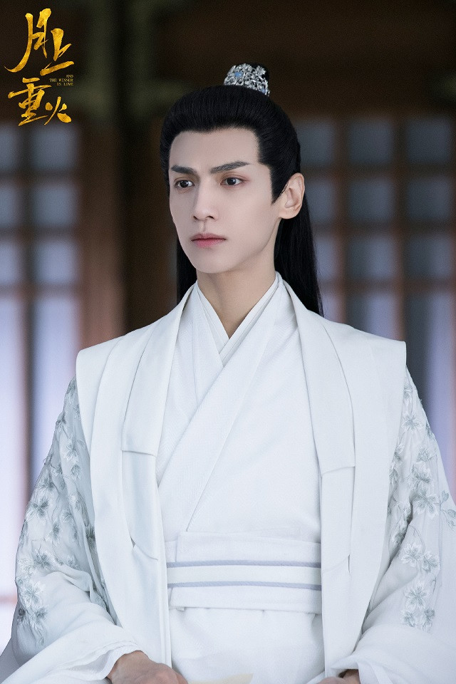 古裝劇白衣公子vs黑衣俠客1：羅雲熙《月上重火》