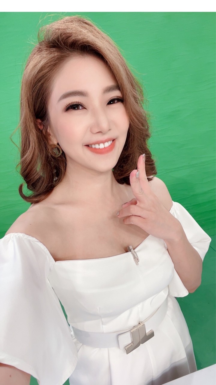 岑妮Cenni Hsiao官方社群❣️😀😀