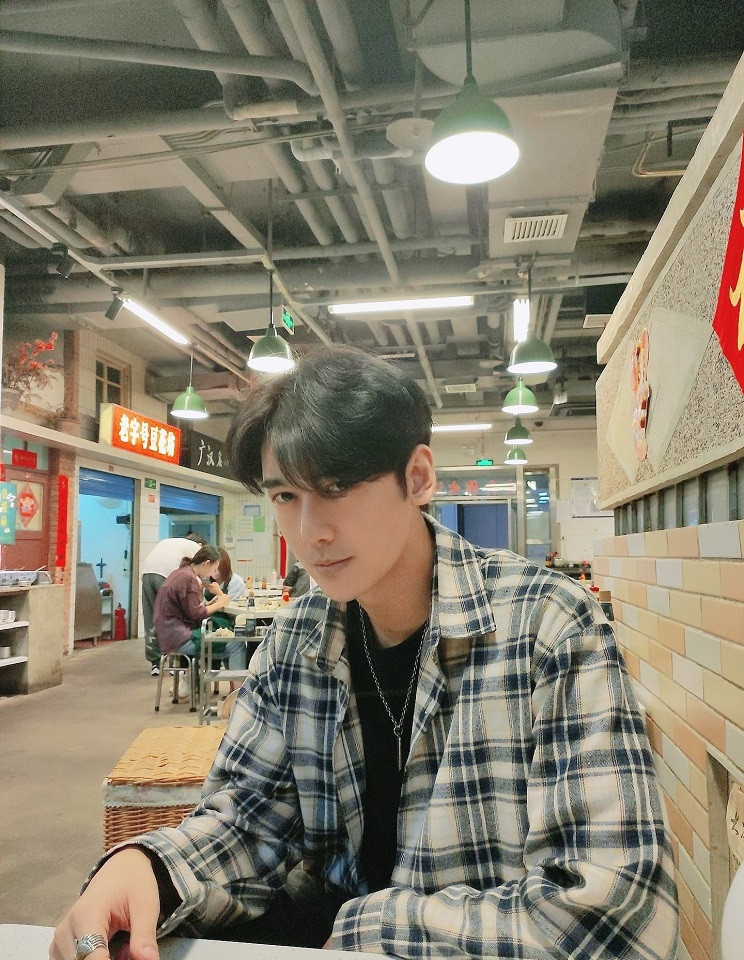 古裝劇《三嫁惹君心》古裝男神&女神6：李鶴