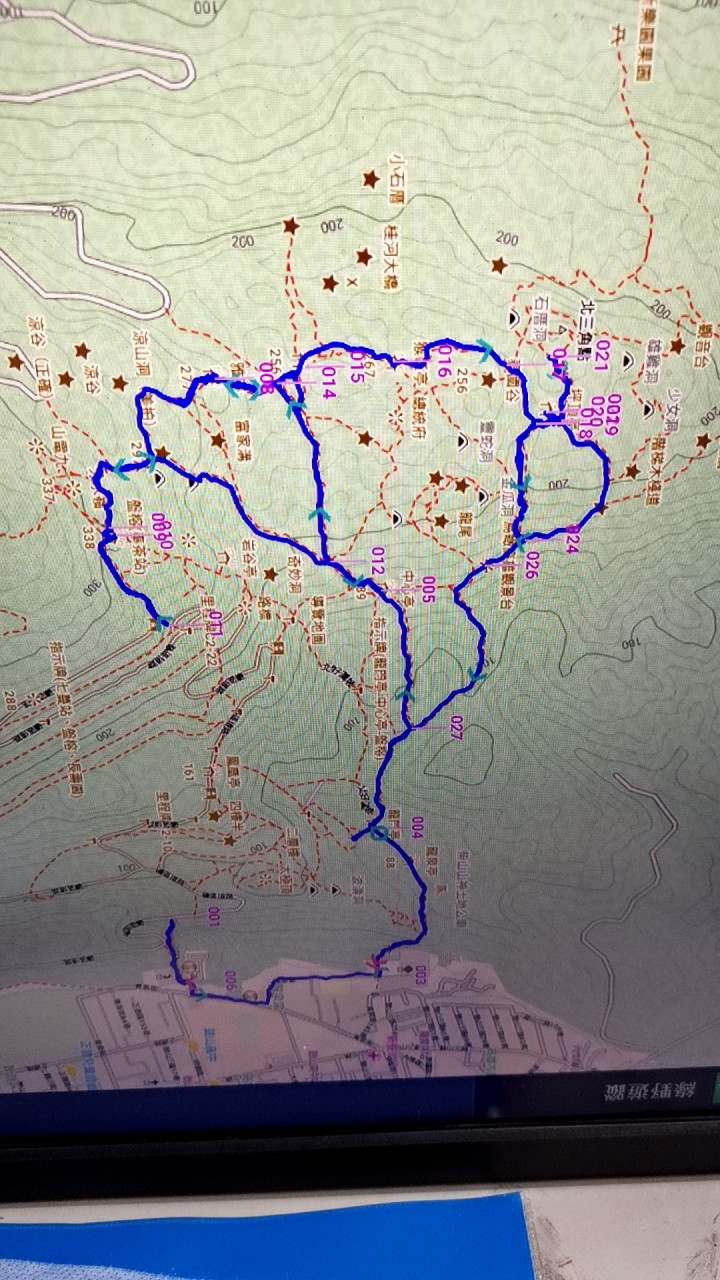 社群-爬山=泡茶=健康 ^-^