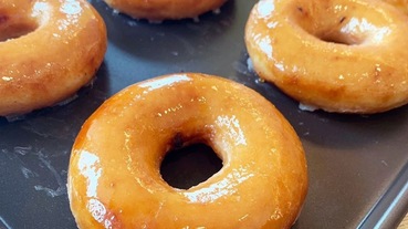 甜點控尖叫！Krispy Kreme 推出流沙布蕾甜甜圈，加碼推薦蠟筆小新超萌聯名商品