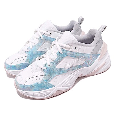 品牌: NIKE型號: AO3108-103品名: Wmns Nike M2K Tekno配色: 白色 藍色特點: 老爹鞋 經典 球鞋 穿搭 舒適 白 藍