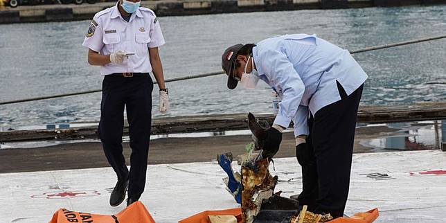 Hari Keenam Tim Sar Gabungan Maksimalkan Pencarian Cvr Sriwijaya Air Kompas Com Line Today