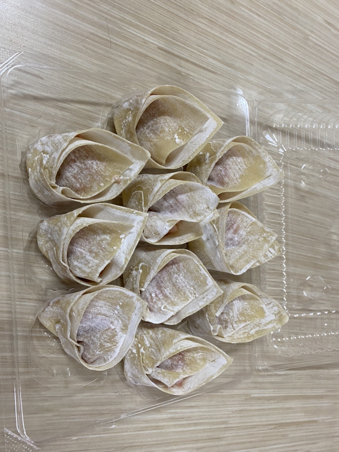 ★雲吞蛋皮 ★蝦仁 ★ 滿口的鮮味 10顆*9盒 共90顆 現貨鮮送