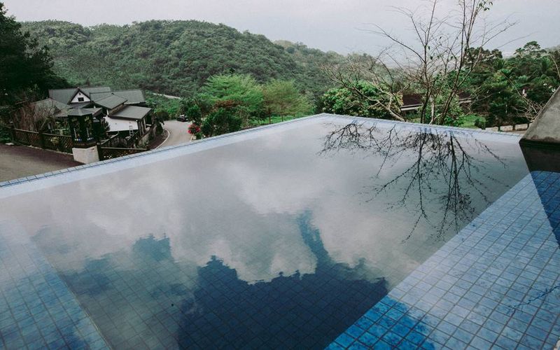 花蓮山灣水月景觀溫泉會館：日式禪風