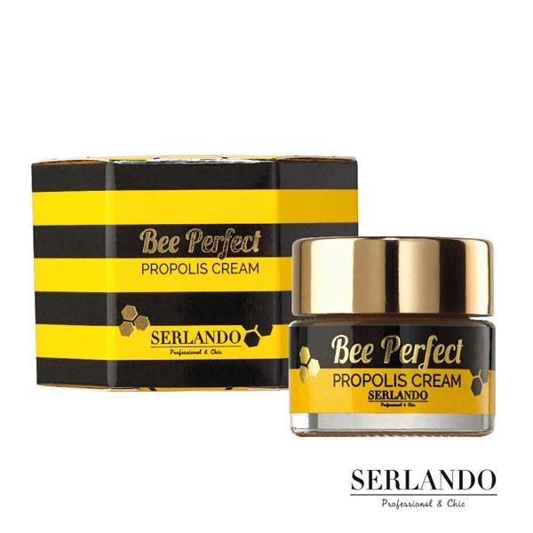 遮瑕防護雙同步，改善荳荳與面子問題 早晚皆可使用，晚上使用注意可能沾染衣料品本商品為粉刺、荳肌用保養品，非化妝品，可安心早晚使用搭配 蜂膠淨荳無痕精萃 ，加速痘肌改善。