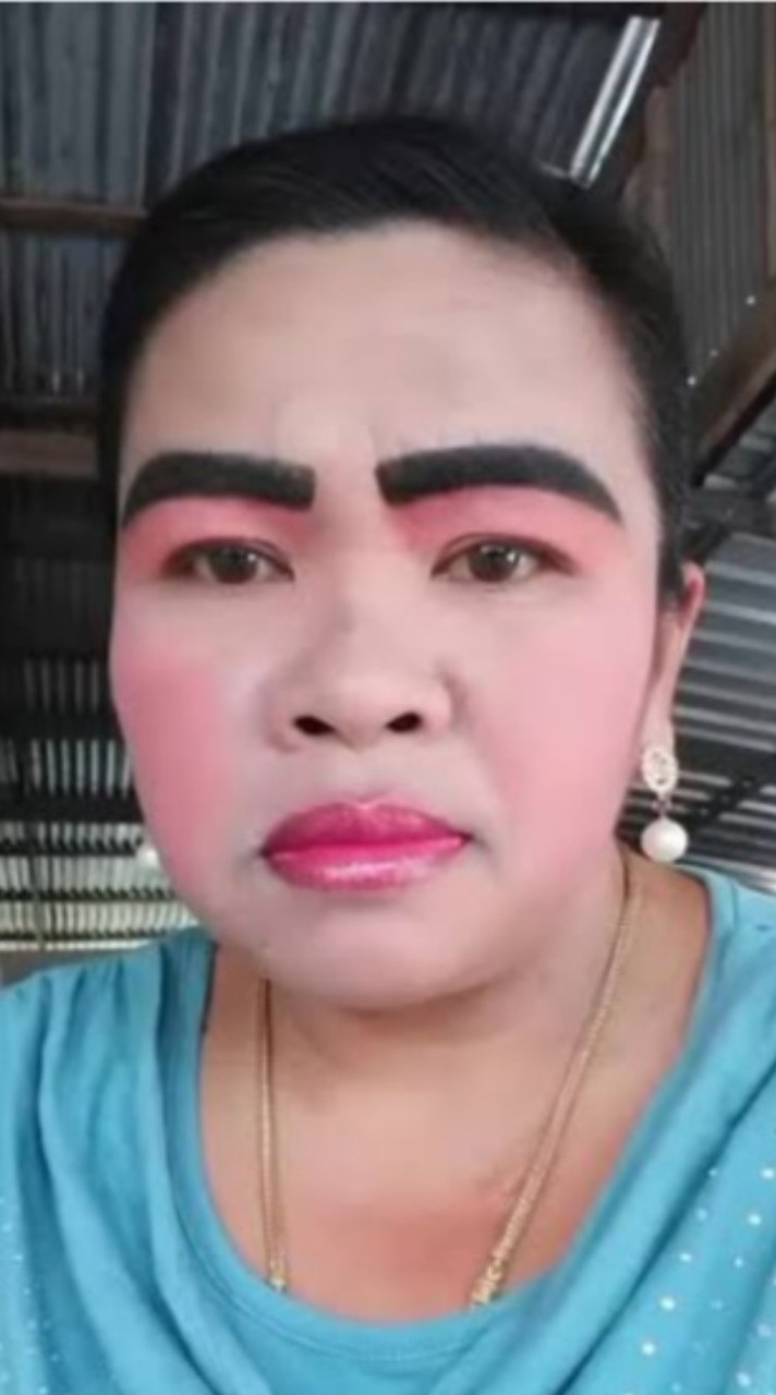 ด้อมกีเน่า