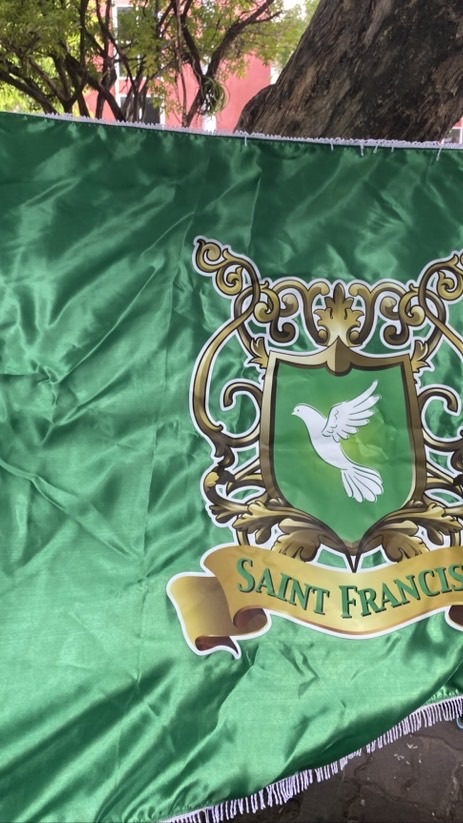 สแตนเชีย์สีเขียวเสวมาก