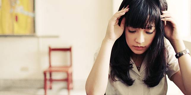 Sensasi Unik yang Cuma Dipahami Mahasiswa dipastikan kalian sudah mengidap penyakit semester 7.  Bila kalian sudah merasakan gejala-gejala ini,  Apa Itu Kamu? 