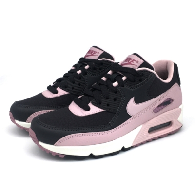 氣墊式鞋跟提供強大的緩震效果 低筒鞋領打造足踝部位的舒適度 厚實橡膠鬆餅格紋外底 325213059