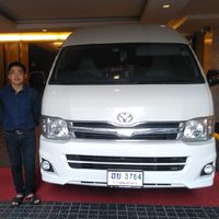 taxi van service