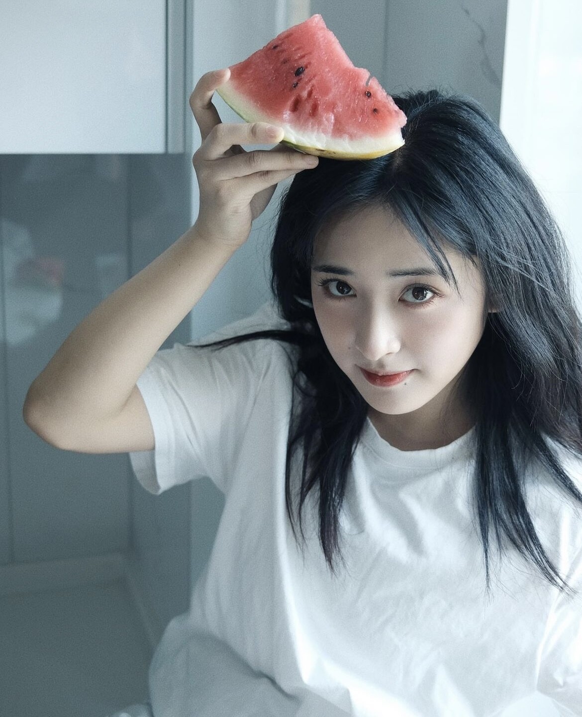 「沈月」的元氣少女感拍照教學：跟著沈月拍出自然又上鏡的美照！