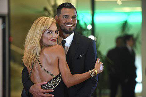 Karpet Merah dan Mewahnya Pernikahan Messi - Antonella