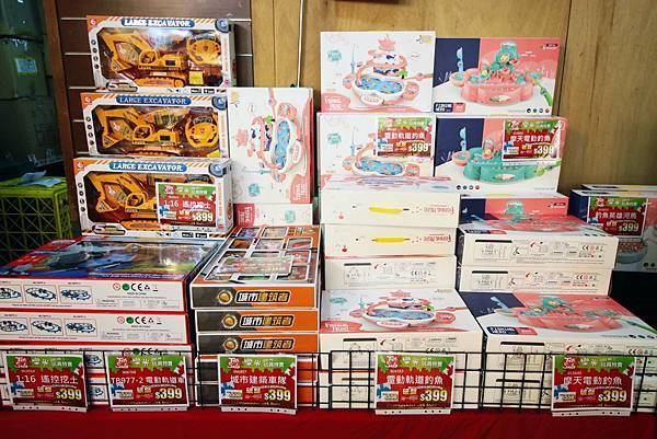 【三重特賣會】PUZZLE拍手童裝、樂米萬件玩具特賣會１折起！上萬種玩具最低只要２０元起，童裝破盤出清價５件２００元更有滿２０００現折２００超殺優惠活動