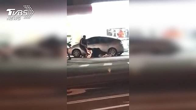 騙女子上摩鐵拍裸照還勒索　渣男大街遭毆