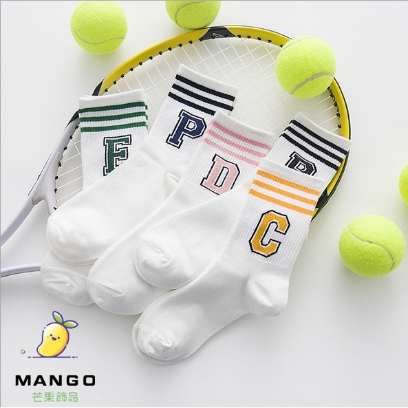 一包五雙混裝哦 百搭襪子哦 舒適保暖不起球 ✅採用48針親膚好感針織棉舒適度超優 ✅我們只給妳最高的含棉量針織棉 ✅耐洗程度經得起考驗 ✅反覆設計版型好穿不磨腳 ✅親膚舒適透氣不會太薄易跑掉 ✅美到翻