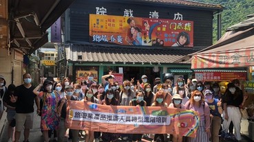 雄獅企專5-2班透過視訊教學 分公司同仁也能升級專業，好幸福！