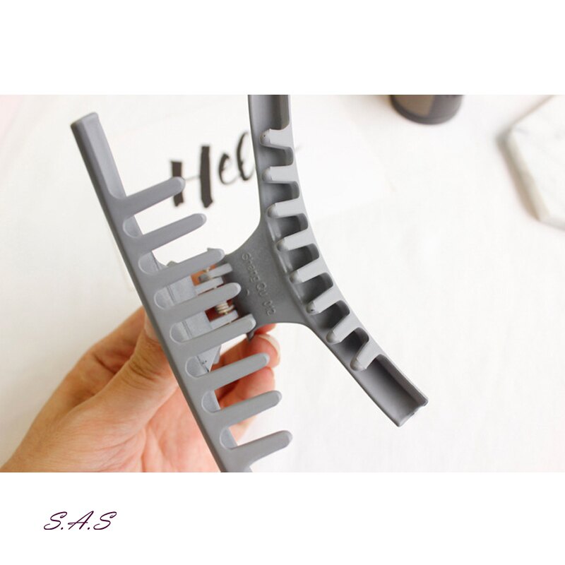 磨砂鯊魚夾 髮夾 色鯊魚夾 鯊魚夾 磨砂馬尾夾 馬尾夾 彩色髮夾 大號鯊魚夾 盤髮包頭 抓夾 髮品【687】