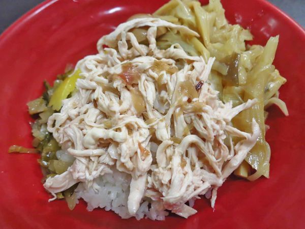 【台北美食】建弘雞肉飯-香甜可口的大份量雞肉飯 【台北美食】建弘雞肉飯-香甜可口的大份量雞肉飯