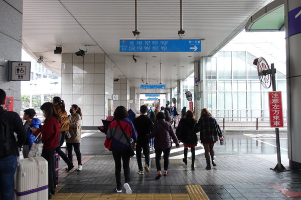 三重到板橋捷運,三重到板橋車站怎麼搭比較快,三重到板橋耶誕城,三重搭捷運到高鐵站