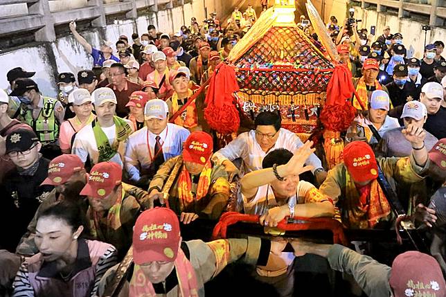 鎮瀾宮認為應全力配合政府防疫，讓人民安心，決定大甲媽遶境活動延期舉行(圖/擷自　鎮瀾宮臉書)