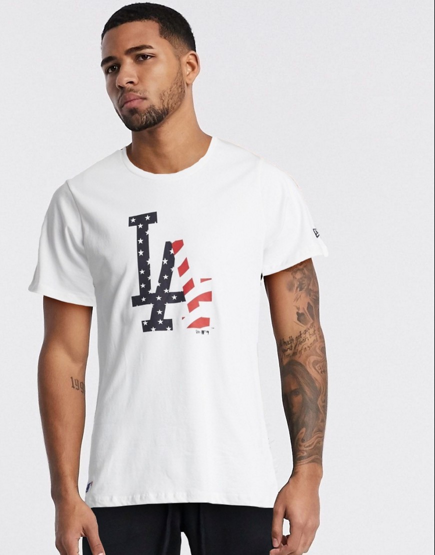 T-shirt by New Era Represent your team Crew neck Short sleeves LA Dodgers chest print New Era logo e
