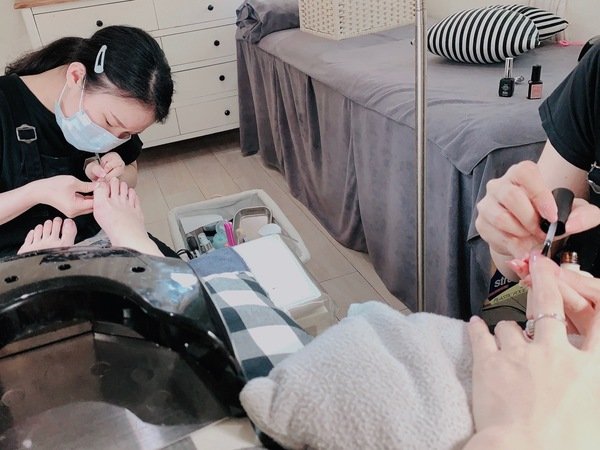 「高雄美甲」六合夜市旁巷內優質日式美甲，光療美甲熱蠟除毛手足保養最佳首選-IRMA NAIL SALON愛兒瑪美甲