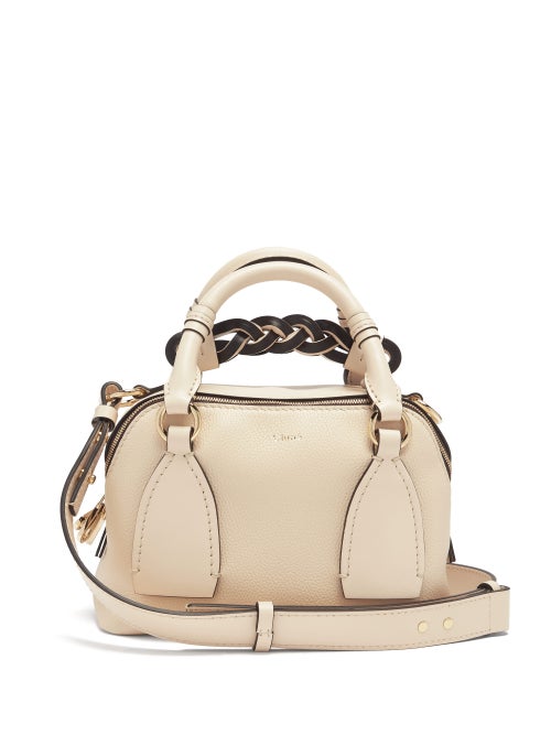 Chloé - Chloé's beige Daria bag debuted in the AW20 lookbook as part of a romantic ensemble. It's ma