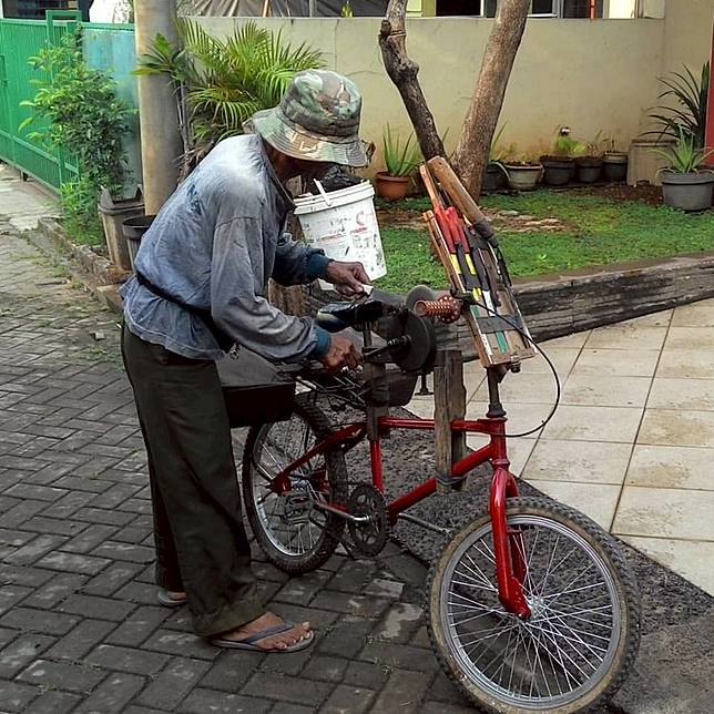 10 Profesi Dagang Keliling yang Udah Punah, Sadar Gak Lo?