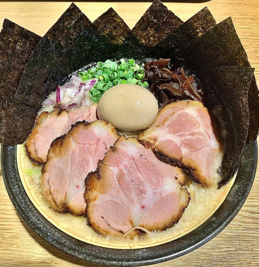 左營美食 彩虹市集初ui拉麵