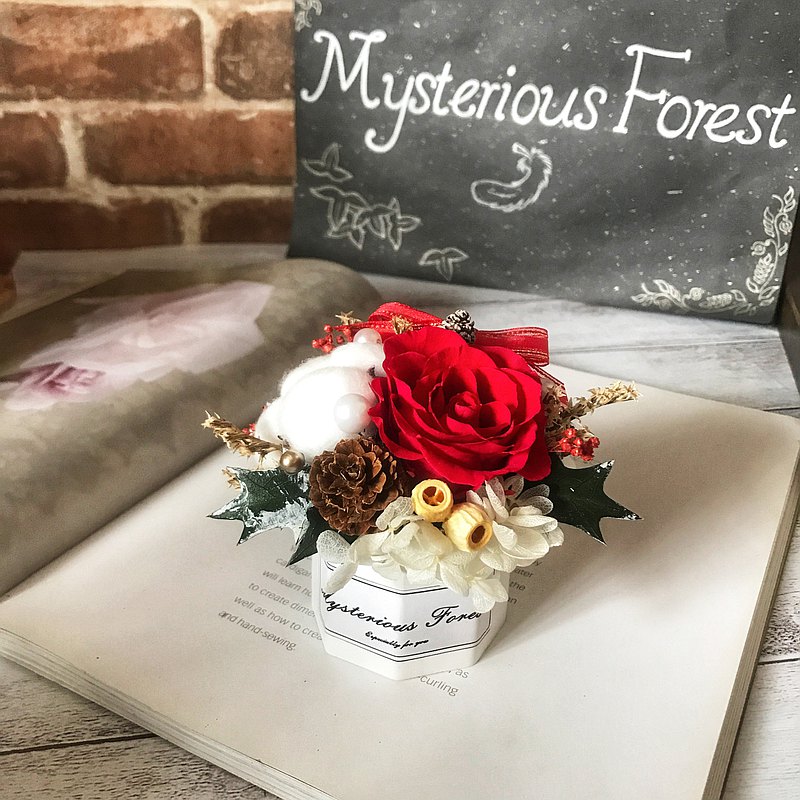 午後的時光喝著咖啡看點美麗的事物，心情也跟著愉悅起來了。