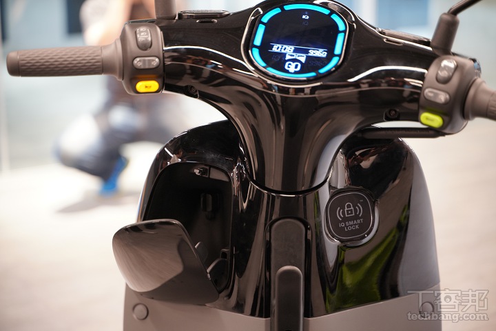 Gogoro 2 宣布小改款！加入置物架、感應卡並提升動力，同場加映 Delight 新色款