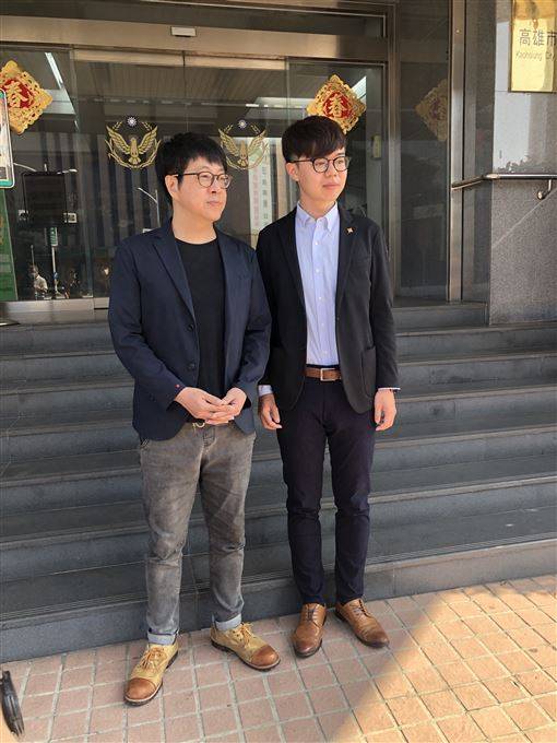 40萬連署書出征！罷韓赴警局求保護