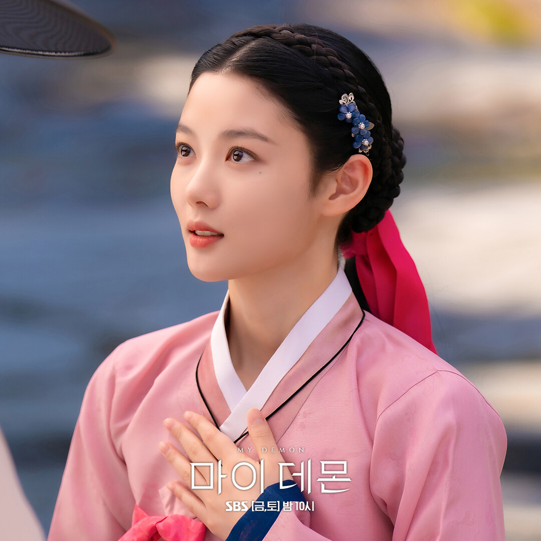 《與惡魔有約》金裕貞古裝造型美翻！盤點金裕貞歷年古裝造型