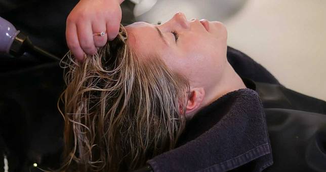 天天洗頭才乾淨？　美女醫教正確「洗頭頻率」