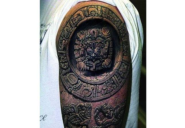 Super Keren! 16 Tato Ini Pasti Bikin Kamu Geleng-geleng di Hari Libur