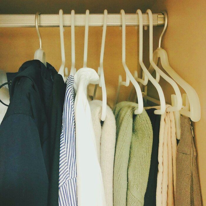 少ない服で暮らしてみて分かった メリット デメリット