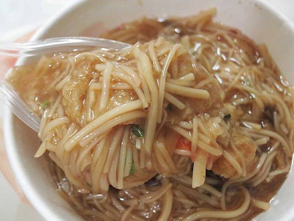 【蘆洲美食】無名素食麵線-經常大排長龍的素食麵線店 【蘆洲美食】無名素食麵線-經常大排長龍的素食麵線店