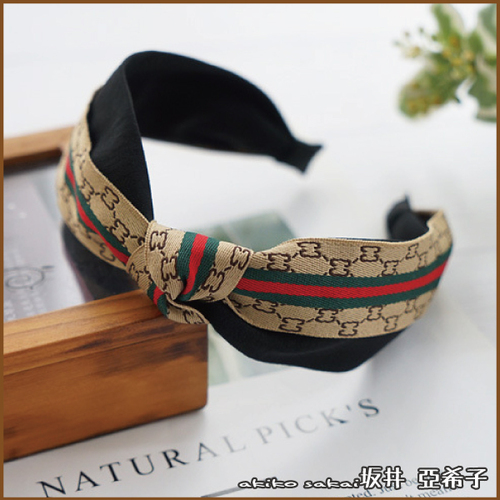 以優雅的質感材質 將可愛的設計於成年女孩心中