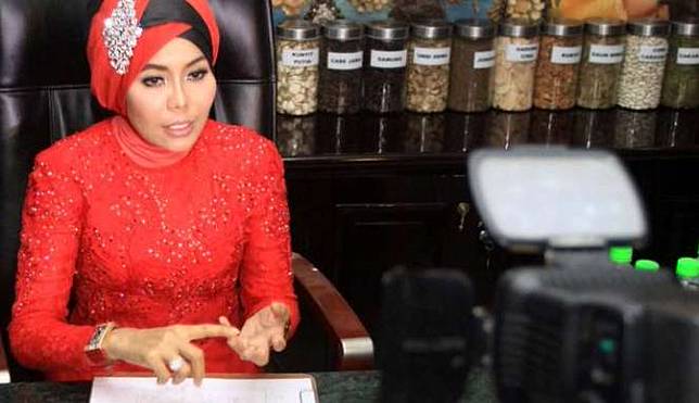 Diduga Berikan Diagnosis Salah di Televisi, Jeng Ana Dikecam