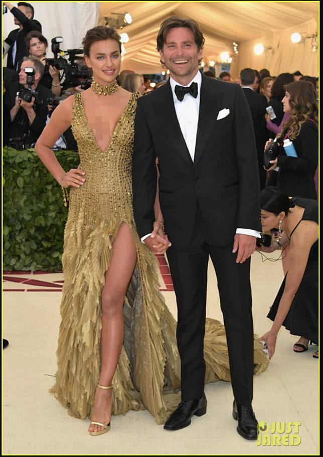 Inilah 10 pasangan selebriti yang tampil memukau di Met Gala 2018 (dok. justjared)