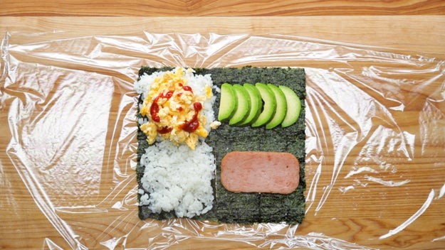 海苔一枚で簡単おにぎらず！折りたたみキンパ♪（Tasty Japan）