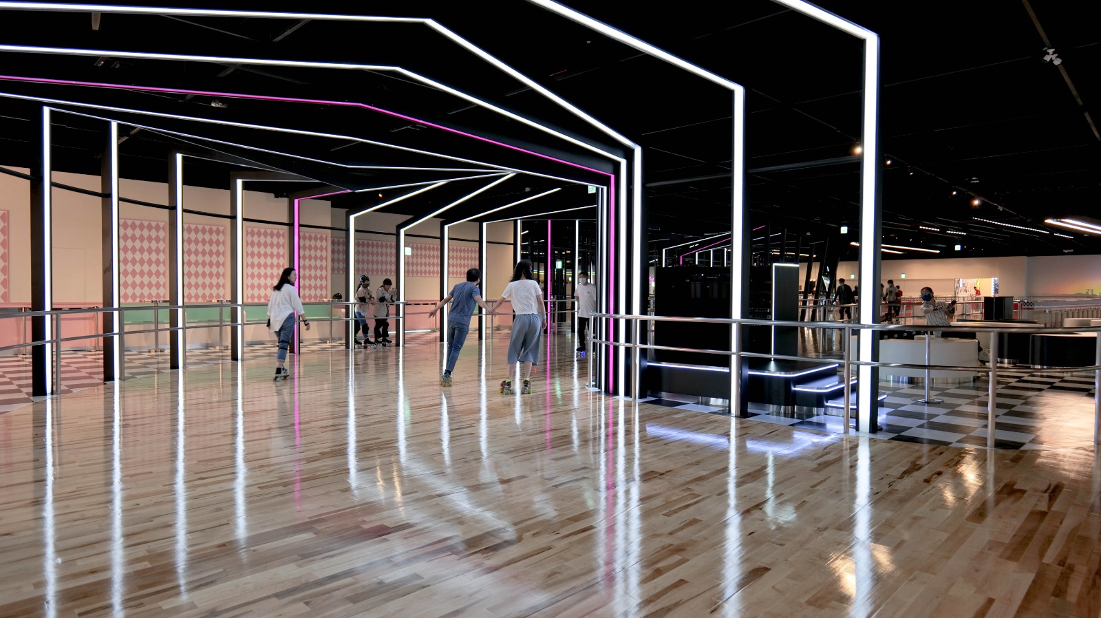 大魯閣Roller186滑輪場南紡館