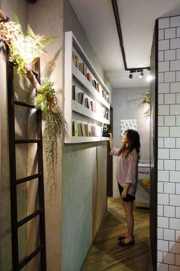 新竹東區竹科人及交大學生聚餐約會美式餐廳，LALA Kitchen新美式餐廳新竹科園店，餐點份量多楓糖鬆餅炸雞超好吃(含LALA Kitchen菜單) 