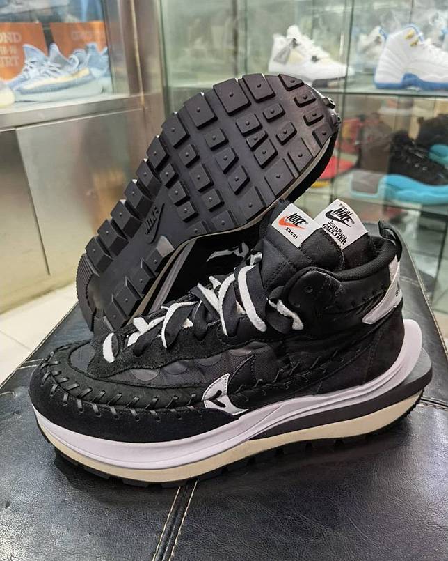 sacai x Jean Paul Gaultier x Nike Vaporwaffle雙色迎來上架預告! | SSwagger | LINE TODAY sacai x Jean Paul Gaultier x Nike Vaporwaffle雙色迎來上架預告! | SSwagger | LINE TODAY