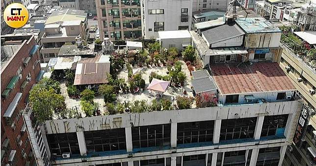 【超級惡鄰1】白冰冰前男友霸樓爽收租　恐嚇住戶一起死