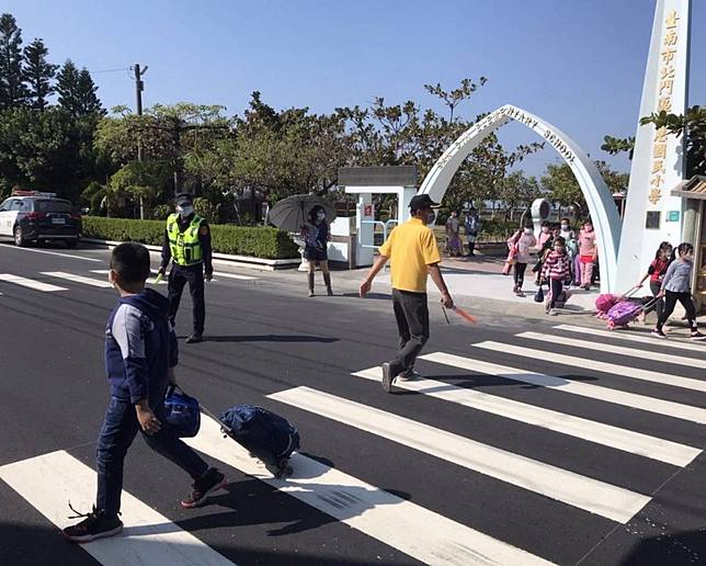 三寮灣禁止噸以上大貨車進入 中華日報 Line Today