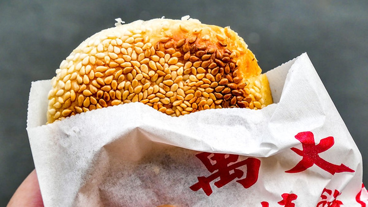 老饕激推口袋名單！雙北６家秒殺排隊燒餅：15元開吃、超厚芋頭餡、狂掃40顆