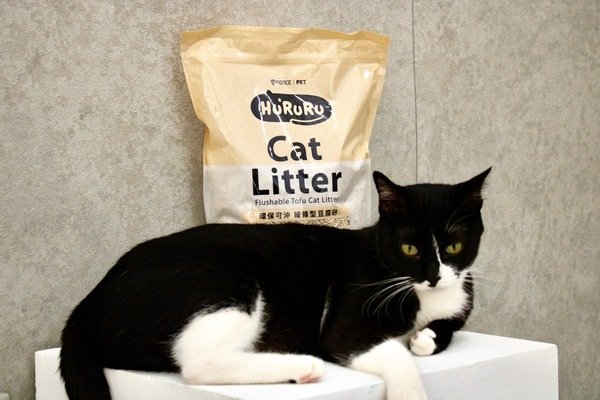 「貓砂」貓奴每日剷屎必備神器-防御工事 Hururu 條型礦型豆腐砂混用開箱分享