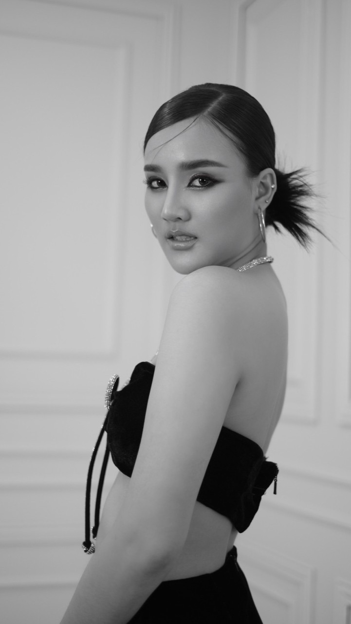 Mercedes (เบนซ์)